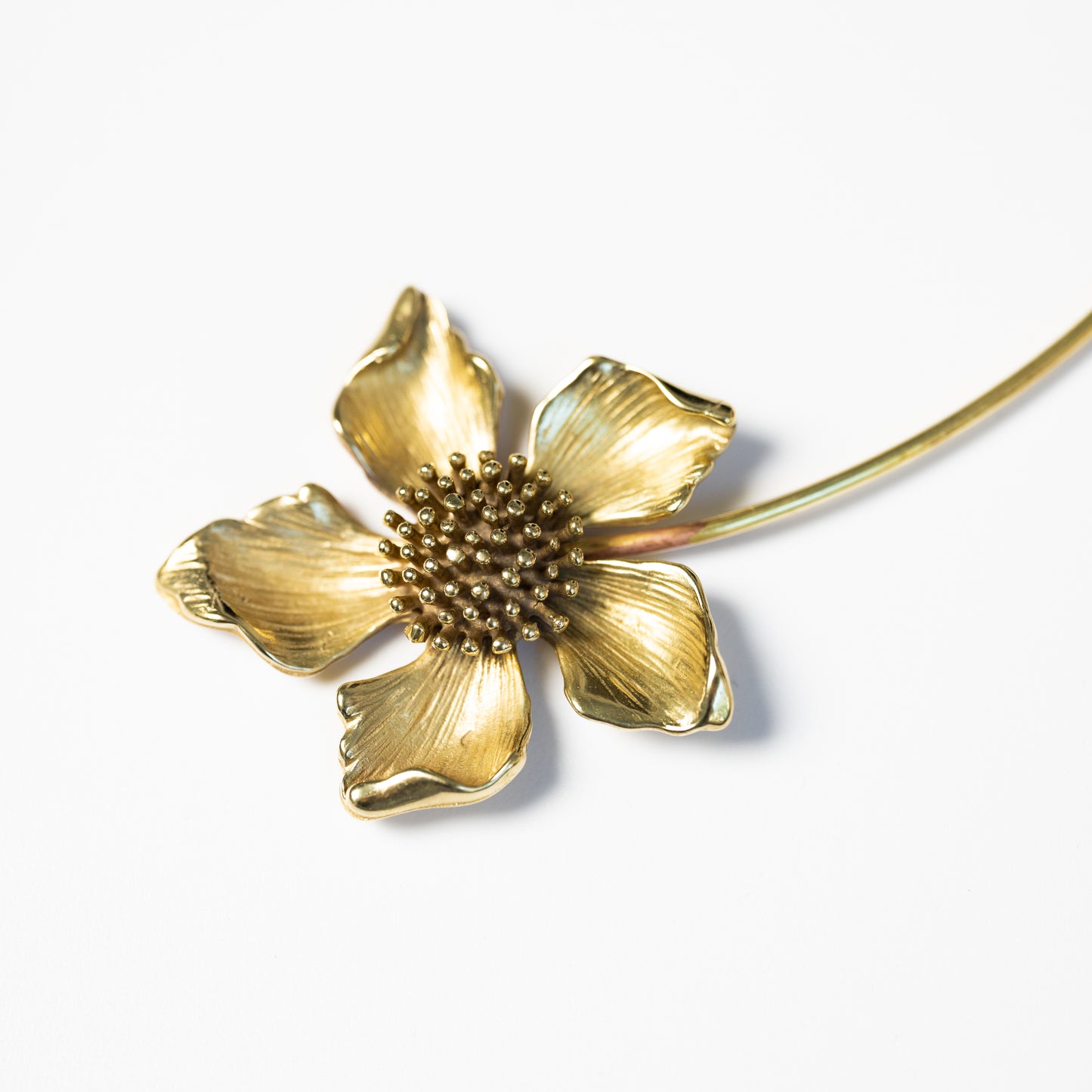 Magnolia Open Collar