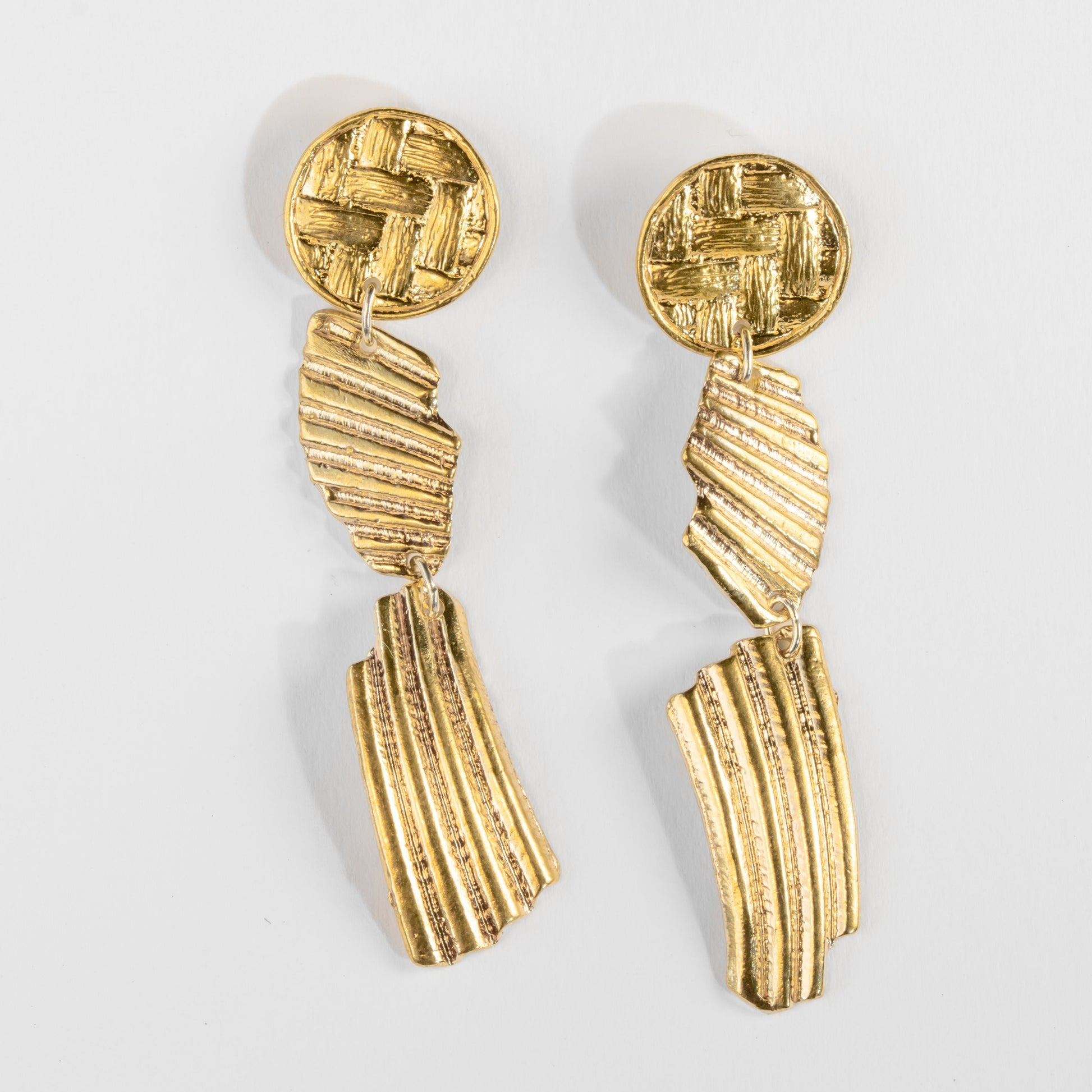 Basket Shell Dangle